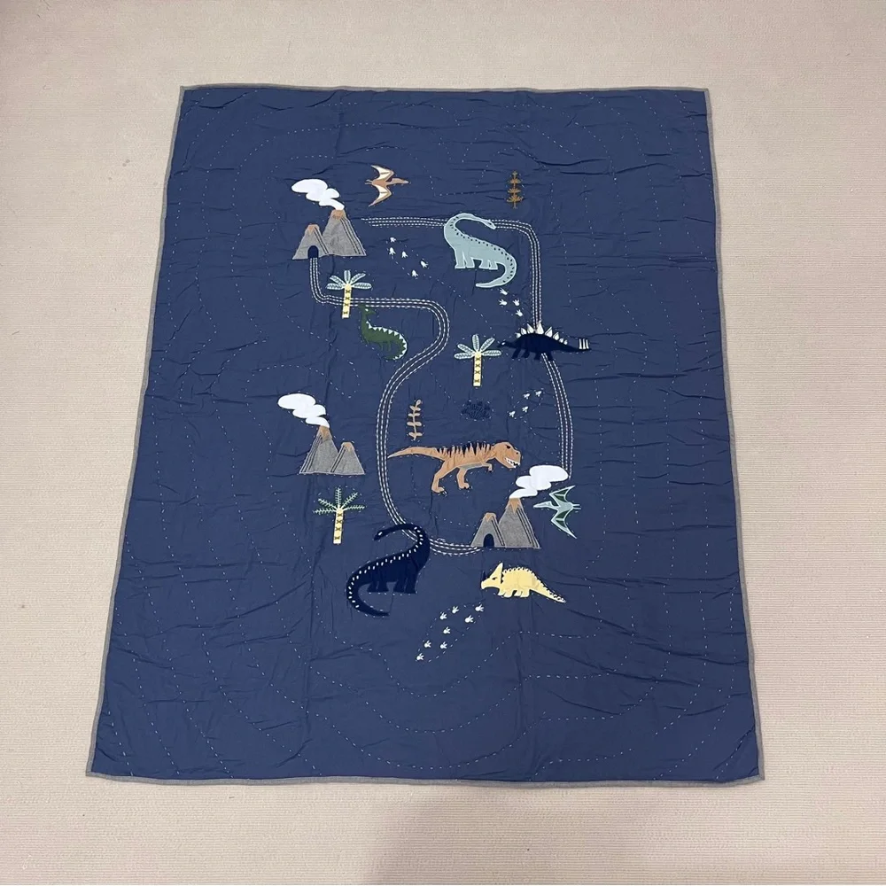 Handmade Dinosaur Embroidery Baby/Toddler Crib Cotton Quilt Hand stitched